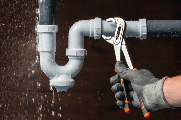 Professional Gas Line Repair technician working in Jensen Beach, FL